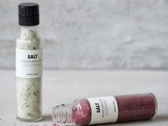 Salt med parmesan og basilikum